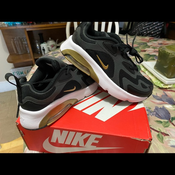 NIKE AIRMAX 200 - Picture 2 of 5